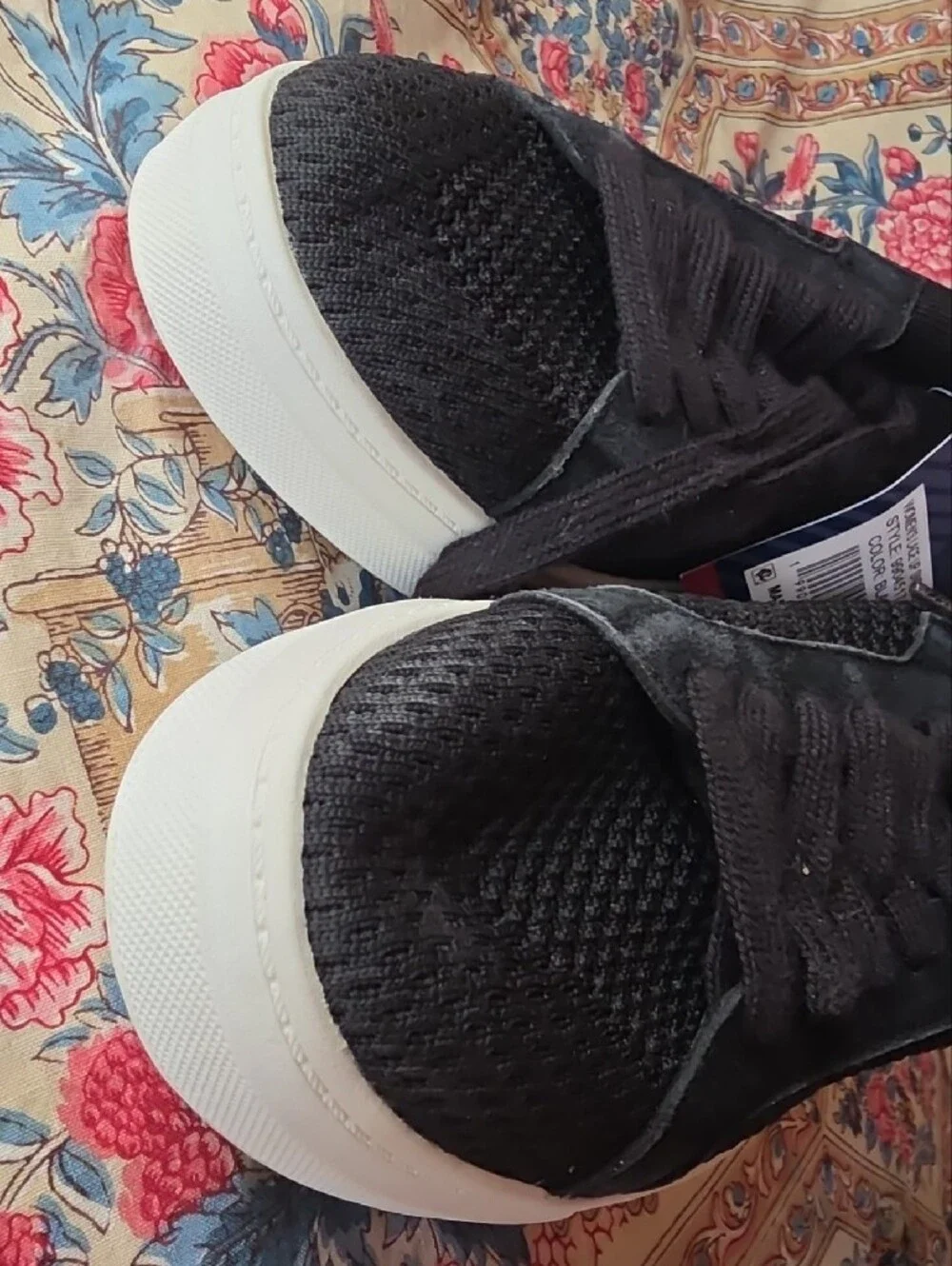 White Mountain Womens  Black Knit Lace-Up Sneakers with White Soles